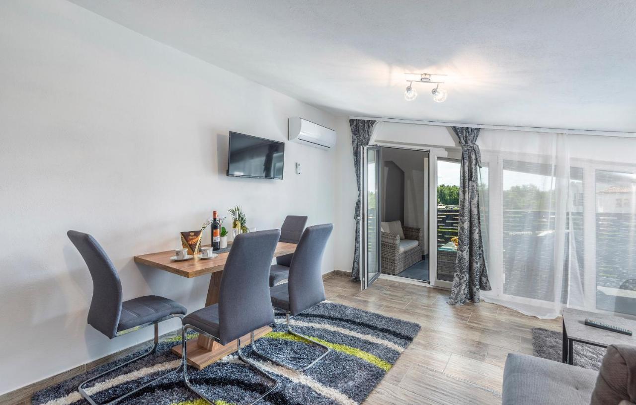 Apartmani Natalija بوريتش الغرفة الصورة