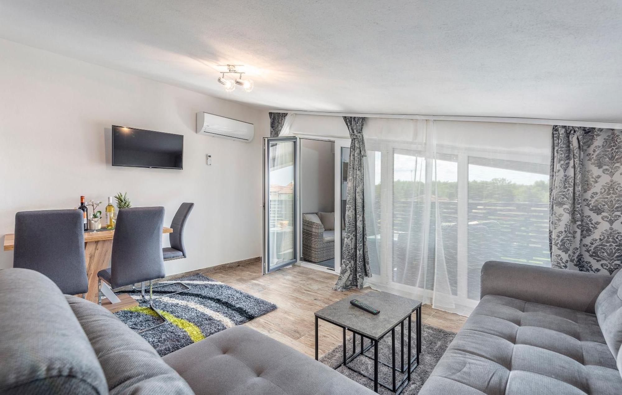 Apartmani Natalija بوريتش الغرفة الصورة